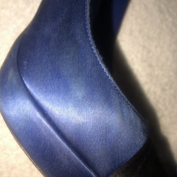 CHANEL Satin Pearl Embellished CC Logo Heels Pumps Shoes Black/blue - Picture 9 of 16